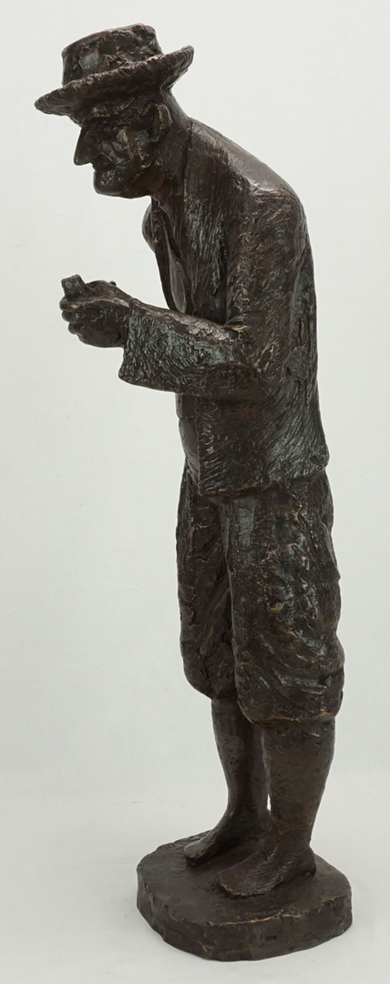 Martin Wetzel, "Der alte Gärtner Busch"(1929 Schönebeck - 2008 Halle (Saale)), Bronze, 1967, im - Bild 3 aus 5