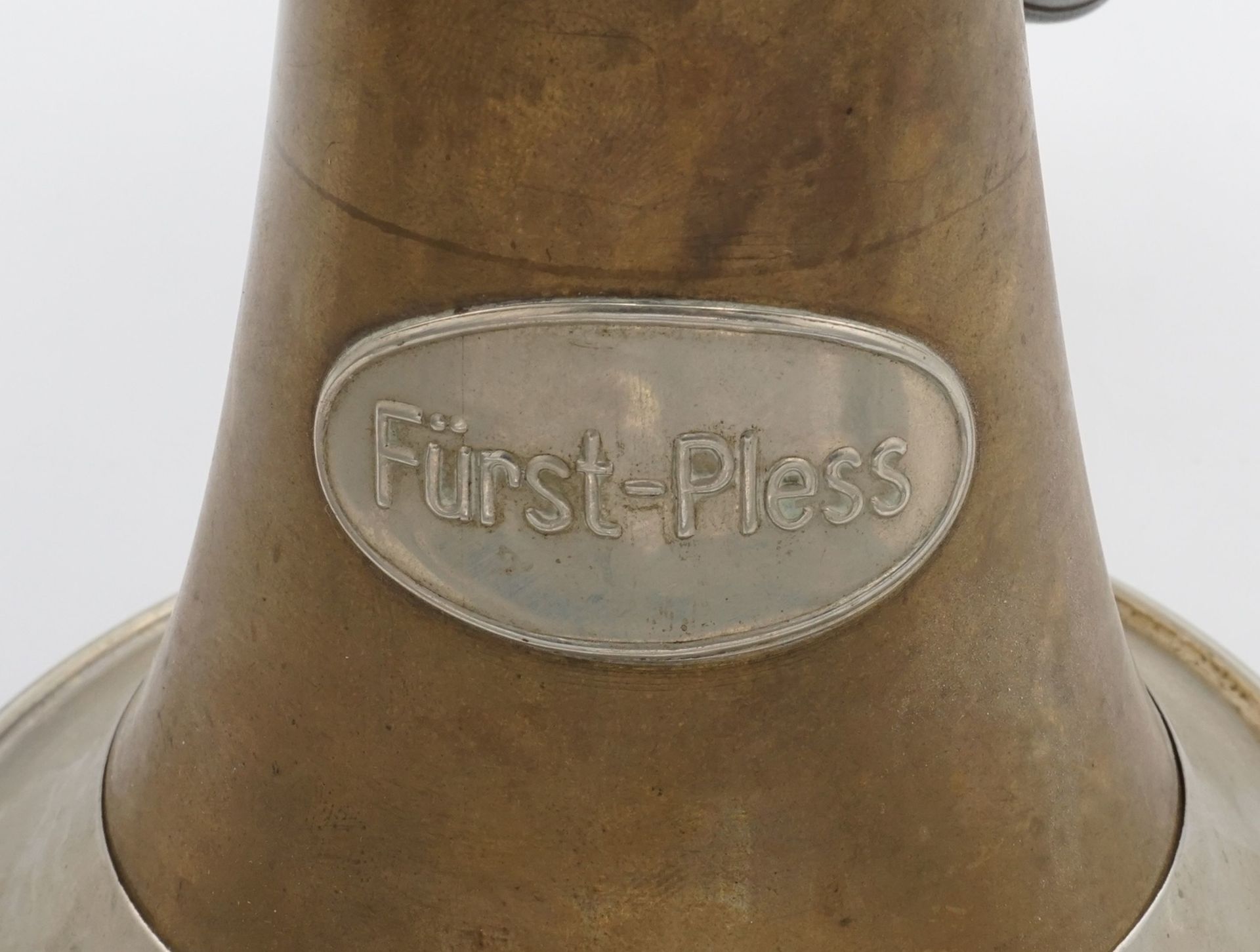 Zwei alte Hörner / Jagdhorn, um 1900Messing, kleines Horn ohne Mundstück, Fürst-Pless-Horn mit - Bild 5 aus 5