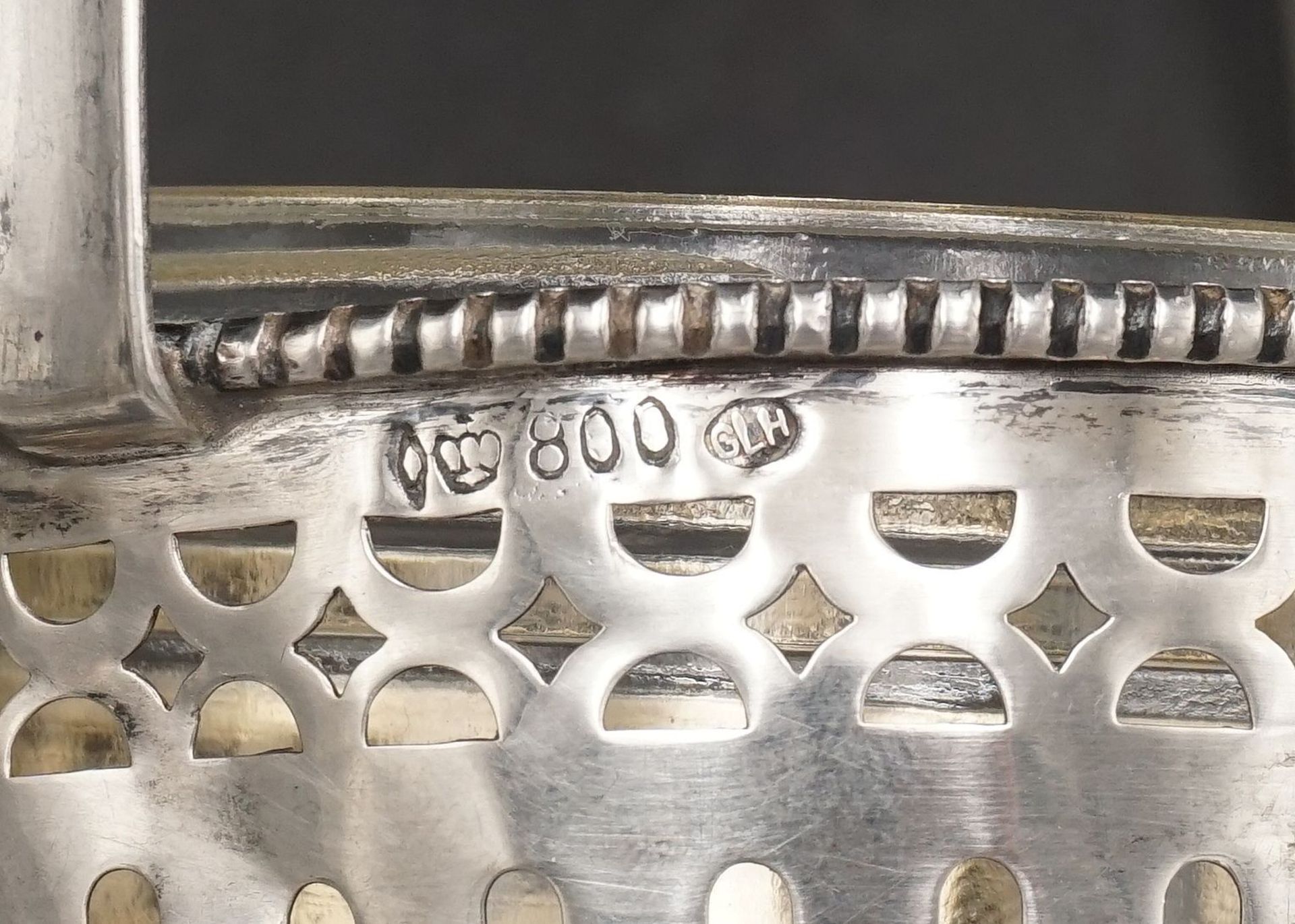 Zwei Schalen, Serviettenring und Körbchen1) Finnische Aufsatzschale, 813/- Silber, Hersteller-, - Bild 8 aus 8