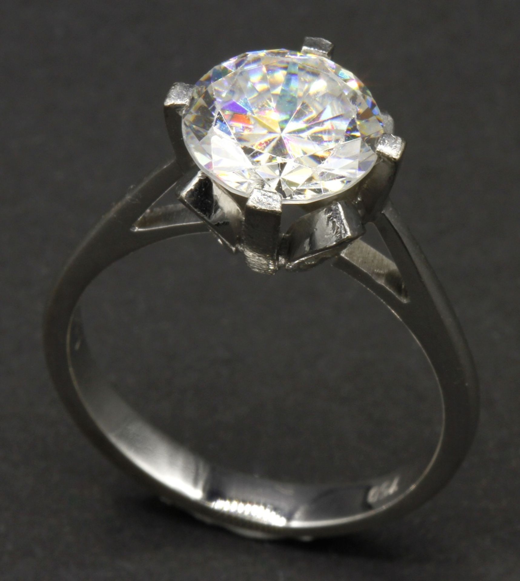 Weißgold Brosche und Ring1) Brosche, 585/- Weißgold, hoch qualitativer 2,0 ct Zirkonia im - Image 2 of 4