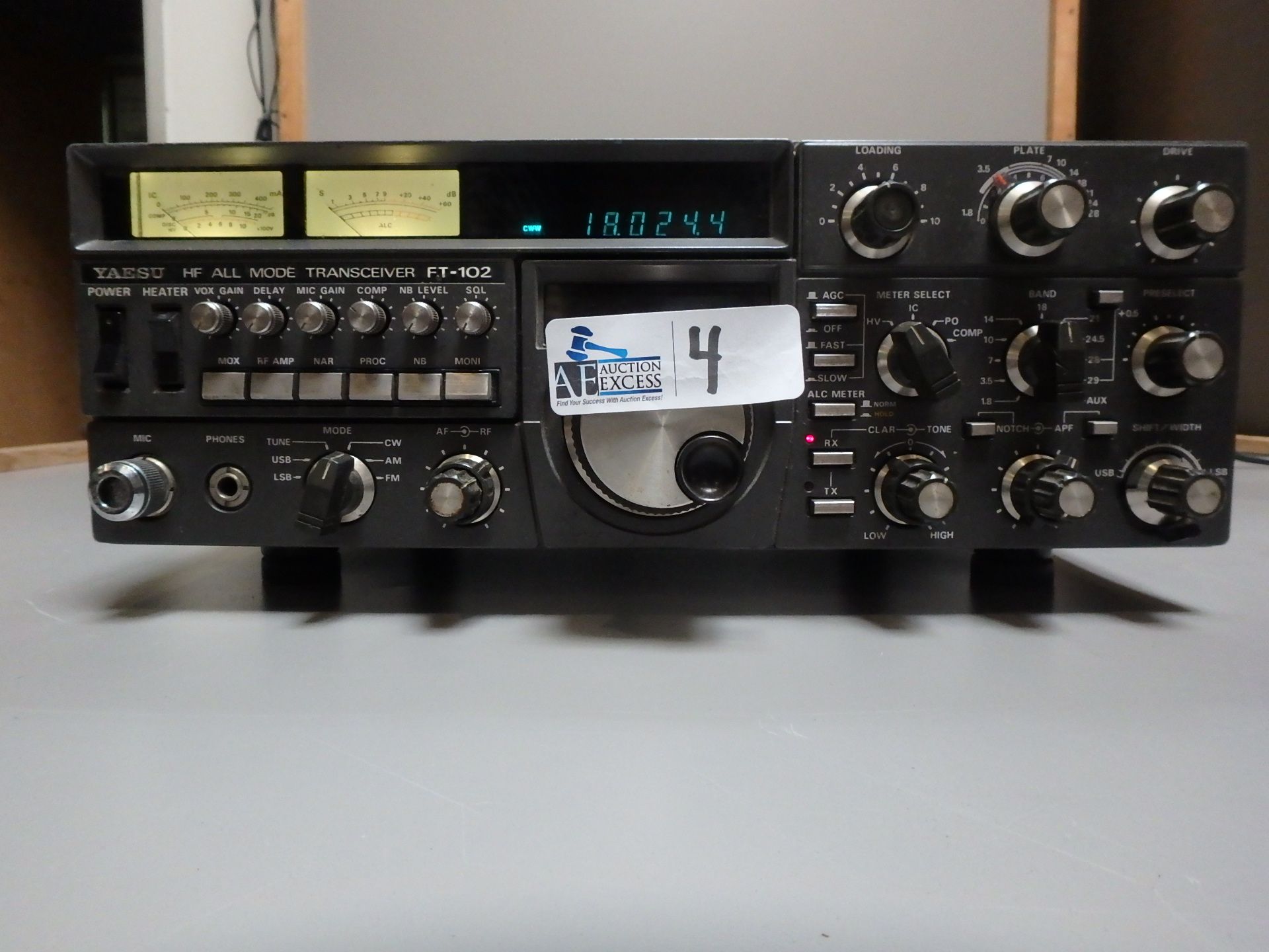 YAESU TRANSCEIVER