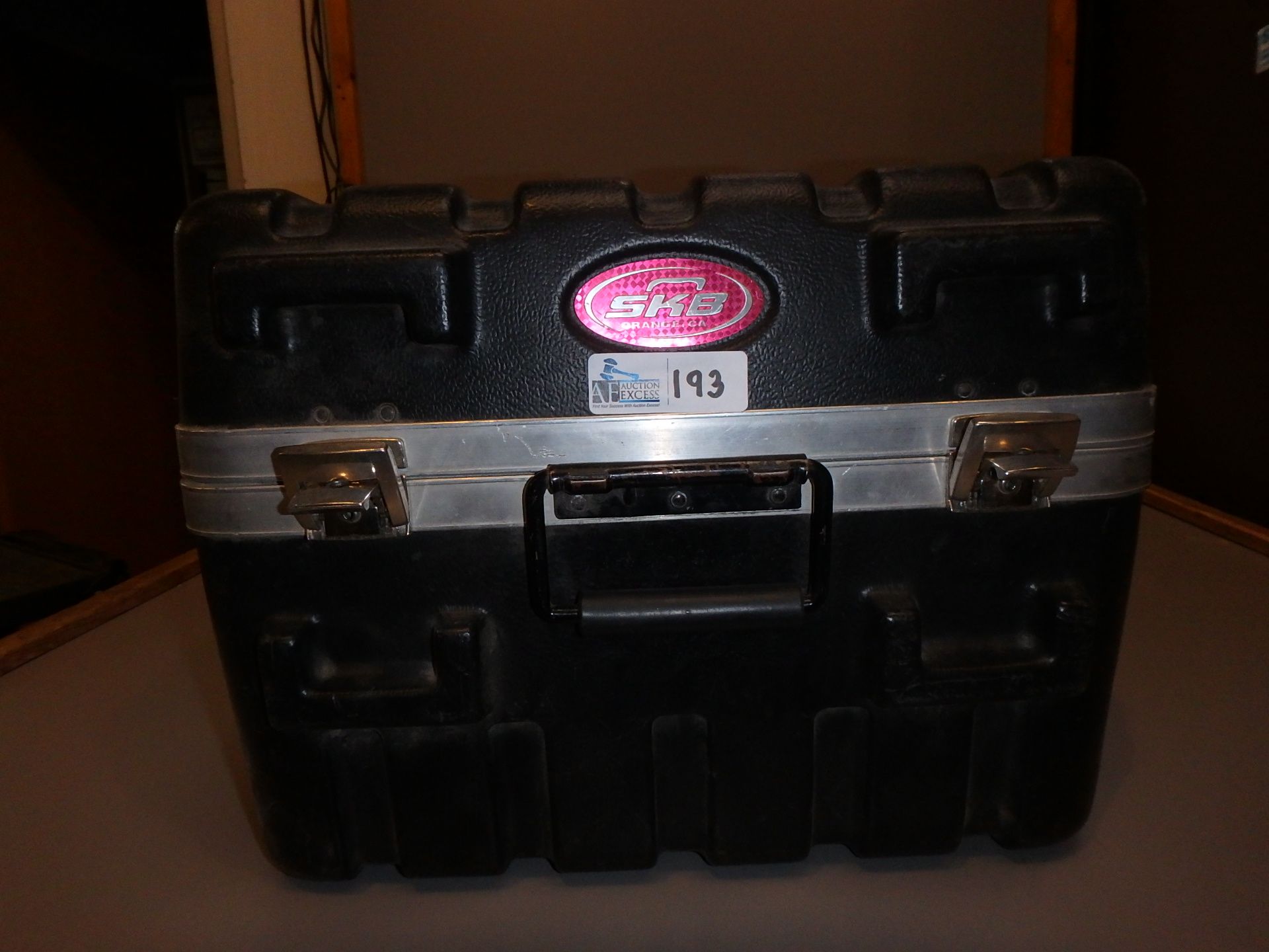 SKB TRAVEL CASE