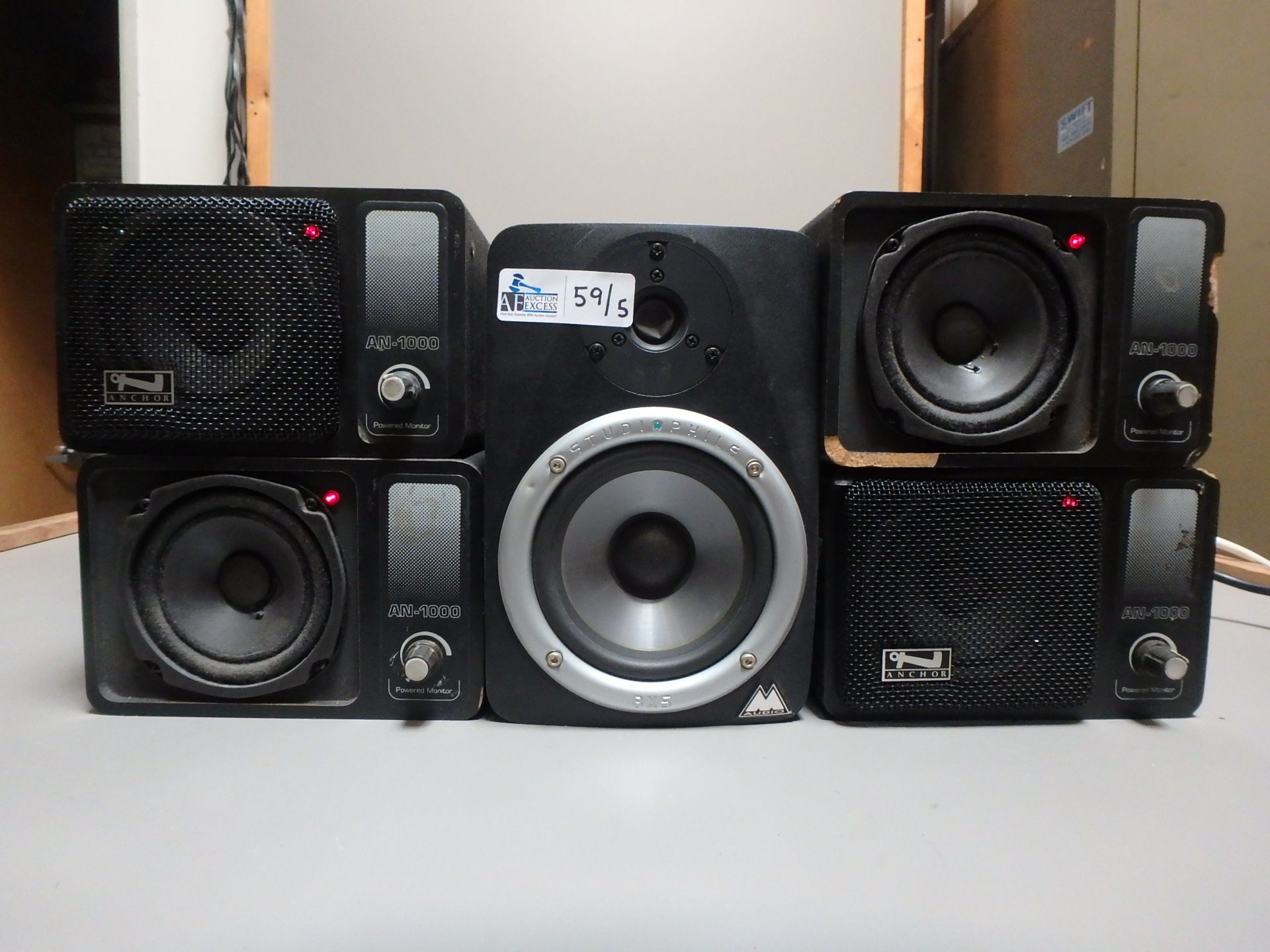 LOT OF 5 SPEAKERS