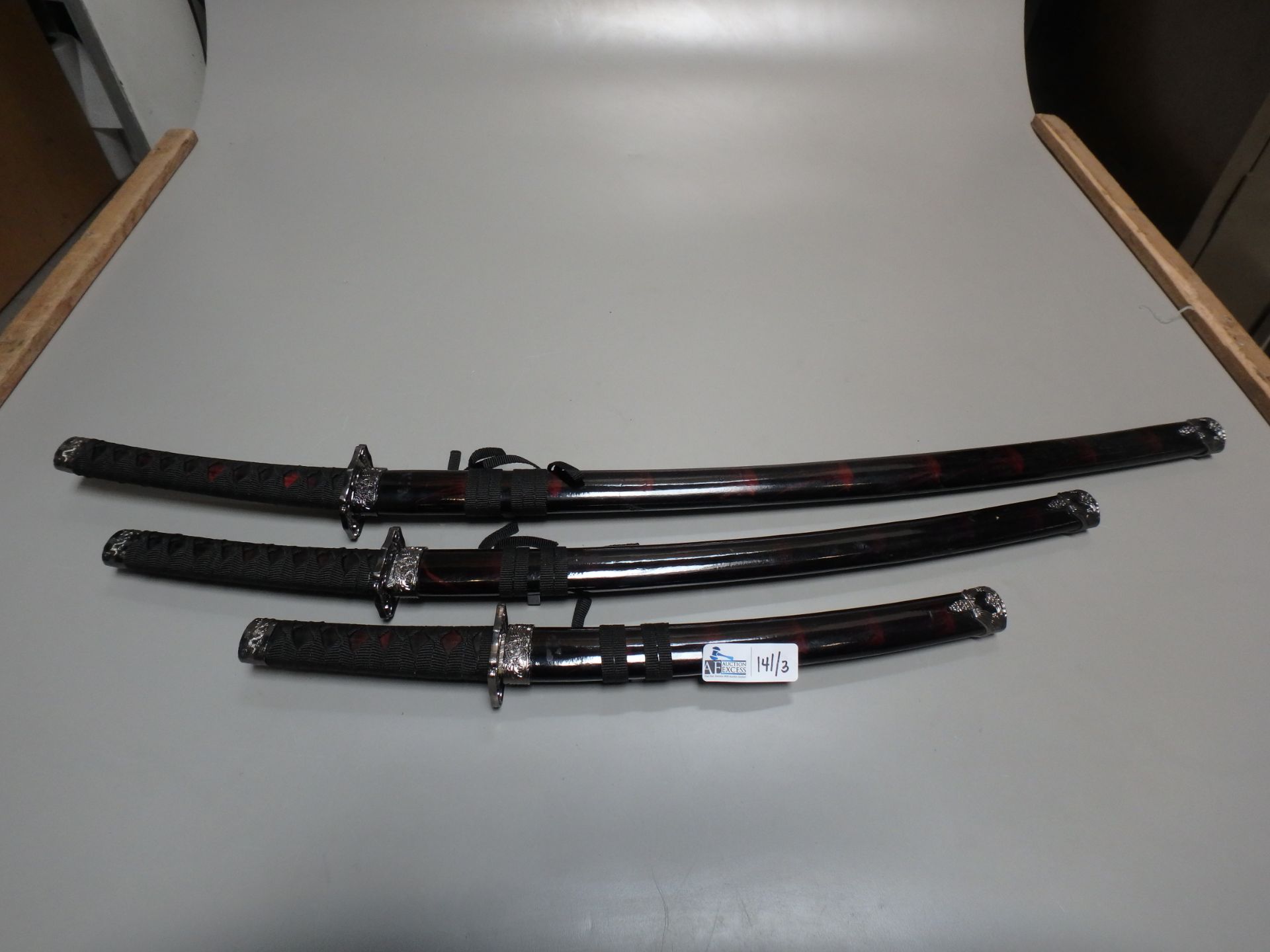 LOT OF 3 SAMURAI STYLE SWORDS - Image 2 of 2