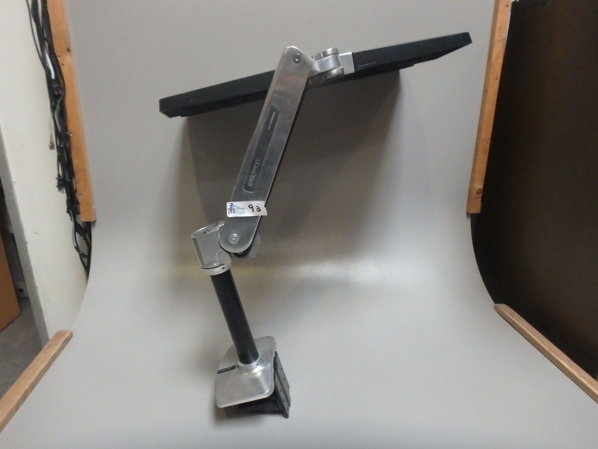 ERGOTRON COMPUTER ARM WITH BASE - Image 2 of 2