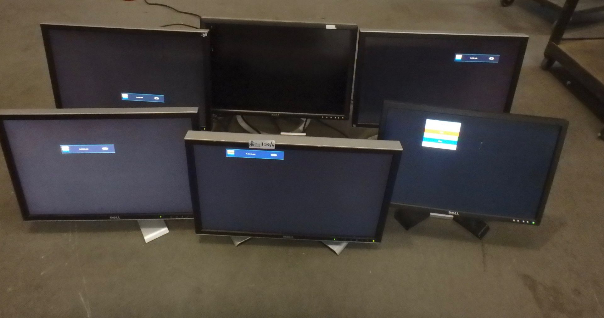 LOT OF 6 DESKTOP COMPUTER MONITORS