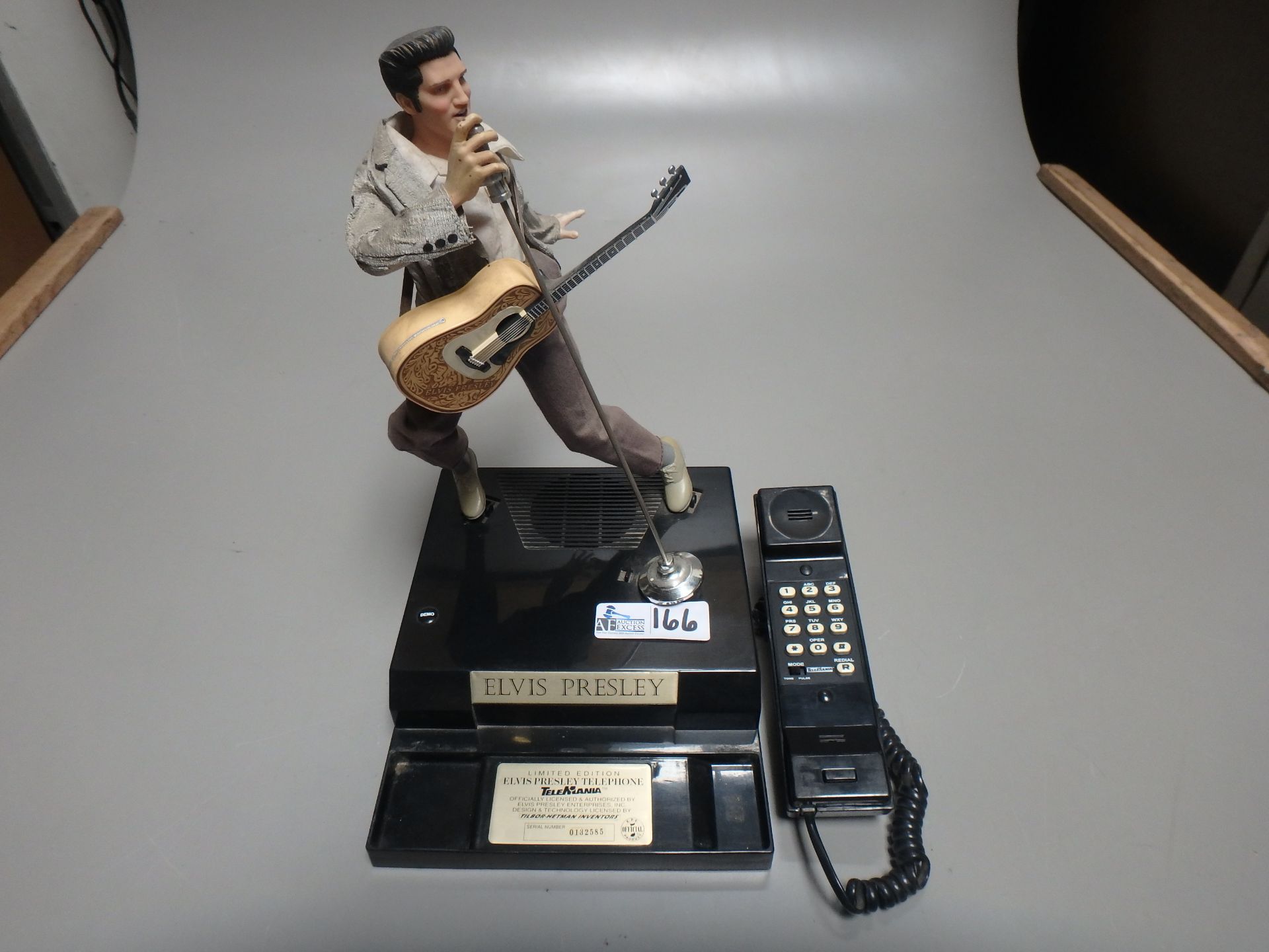 LIMITED EDITION ELVIS PRESLEY TELEPHONE - Image 2 of 2