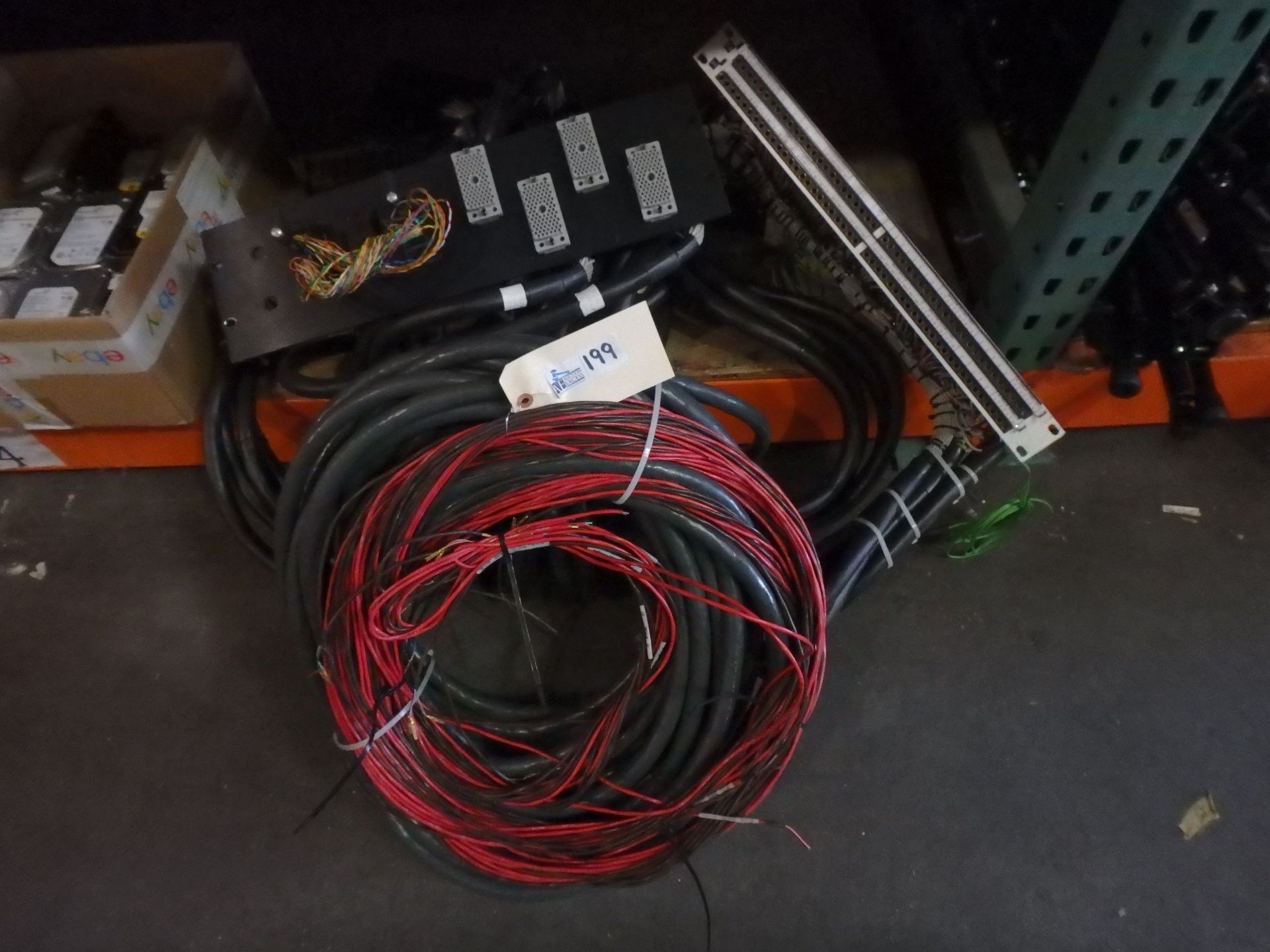 LOT OF AUDIO MULT CABLE AND PATCHBAYS