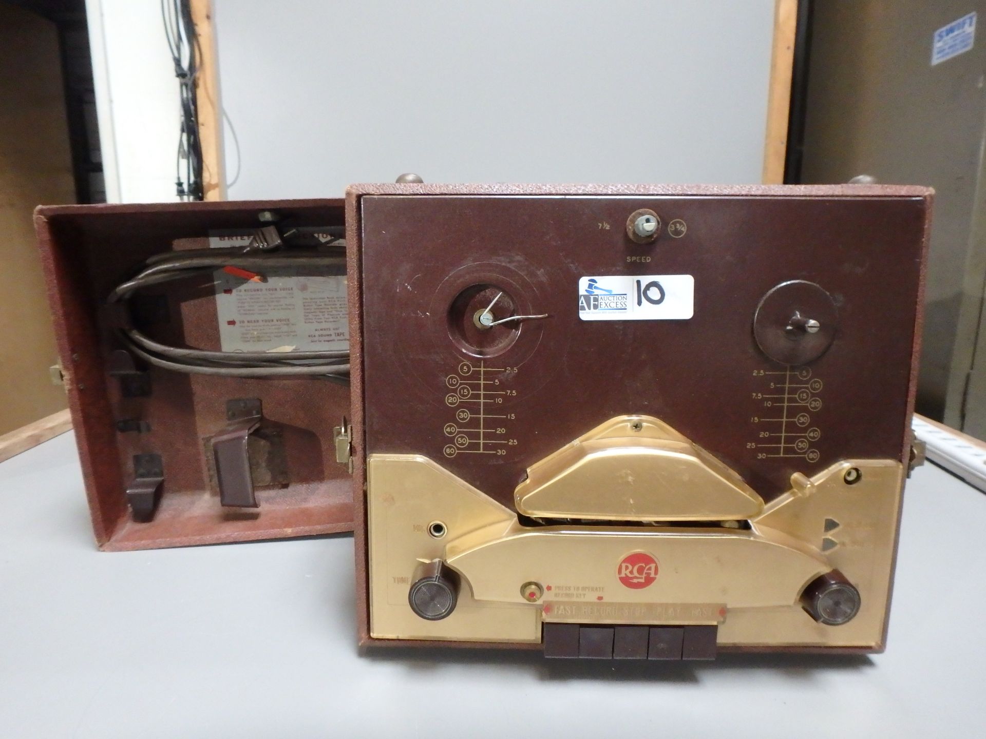 VINTAGE RCA REEL TO REEL