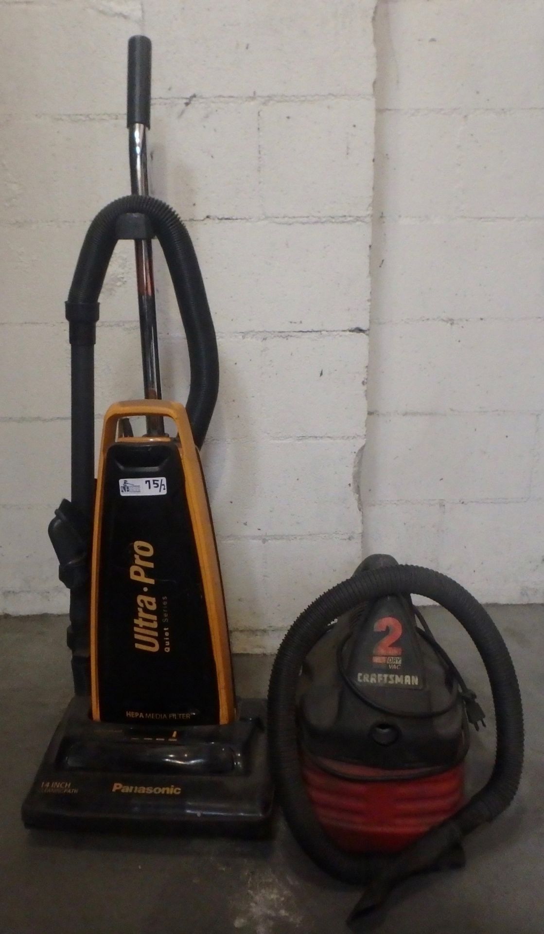 LOT OF 2 VACUUMS