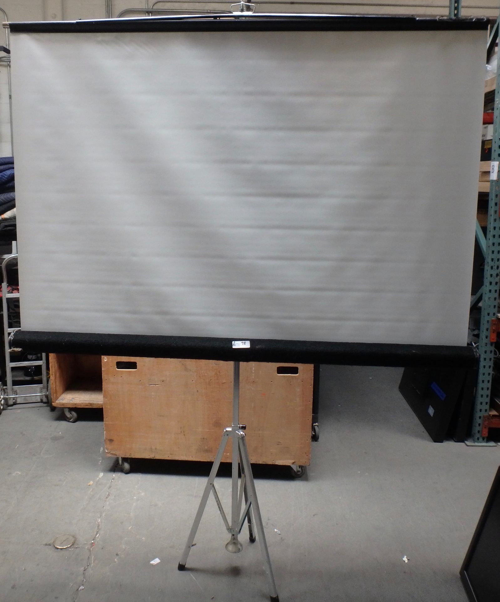 LOT OF 2 PORTABLE PROJECTOR SCREENS