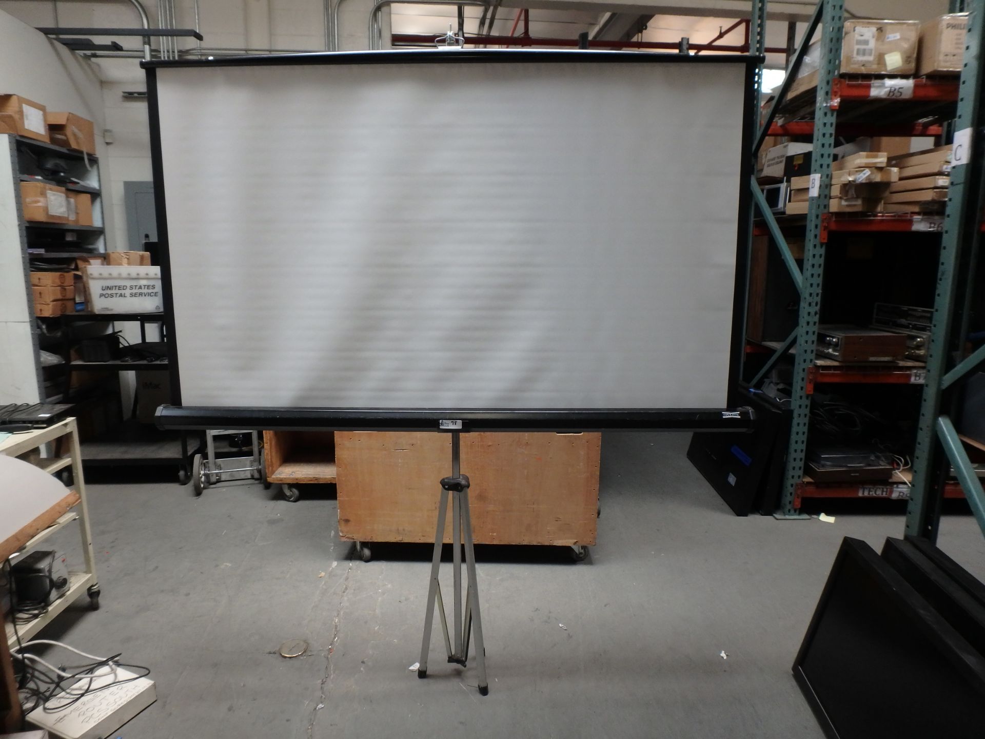 LOT OF 2 PORTABLE PROJECTOR SCREENS - Image 2 of 2