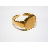 9ct yellow gold gents signet ring