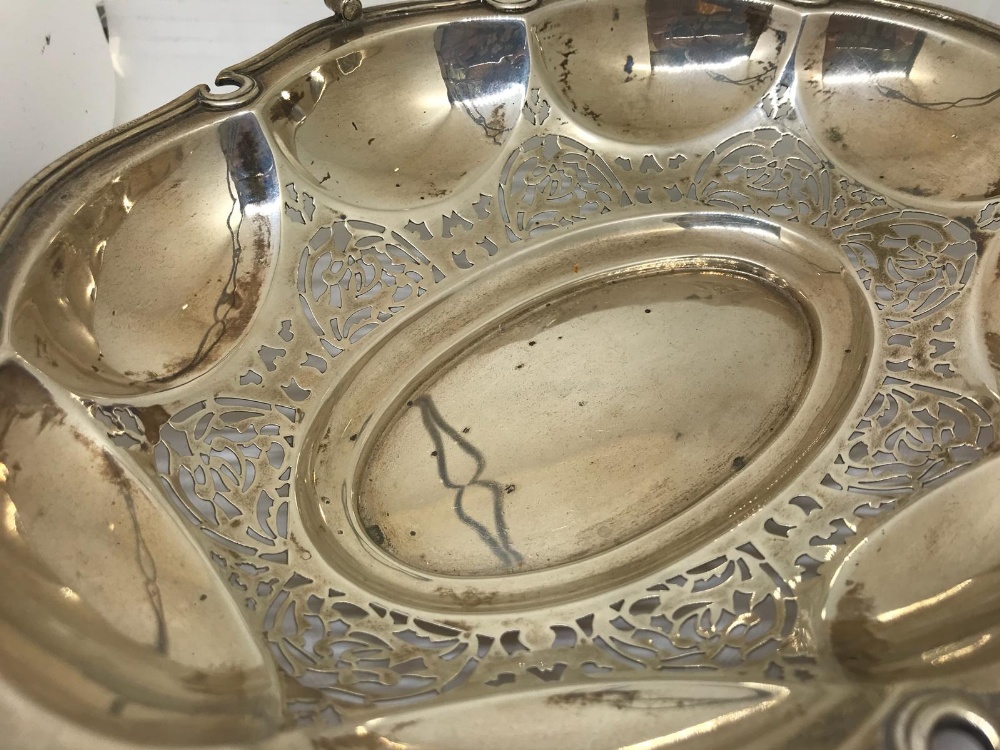 Edwardian silver basket - Image 2 of 2