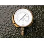 Brass cased pressure gauge