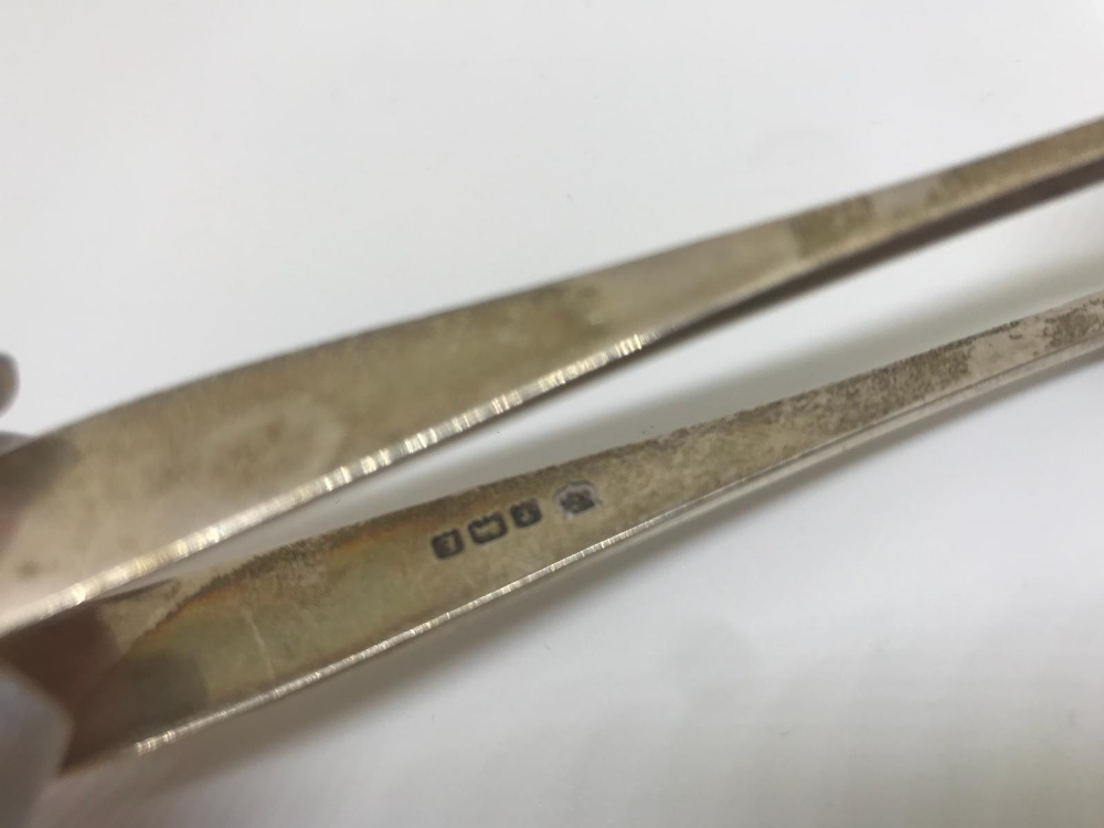 Silver sugar tongs - Image 2 of 2