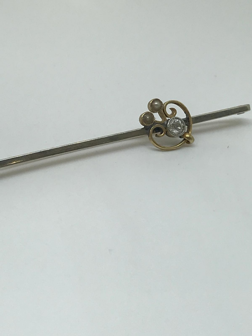 9ct gold and diamond brooch - Image 2 of 2