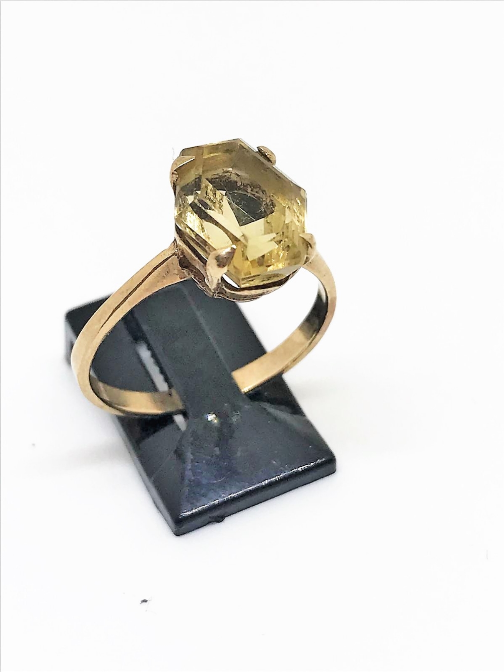 9ct gold smokey quartz ring