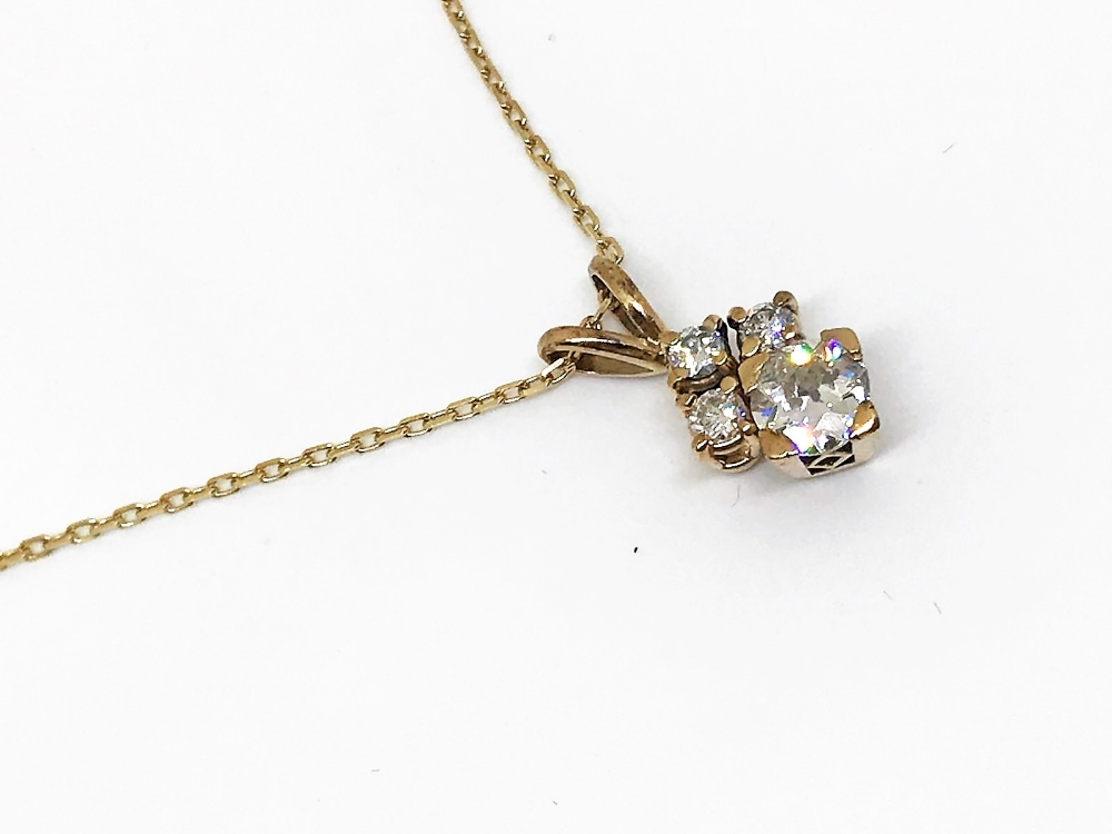 9ct gold / diamond pendant