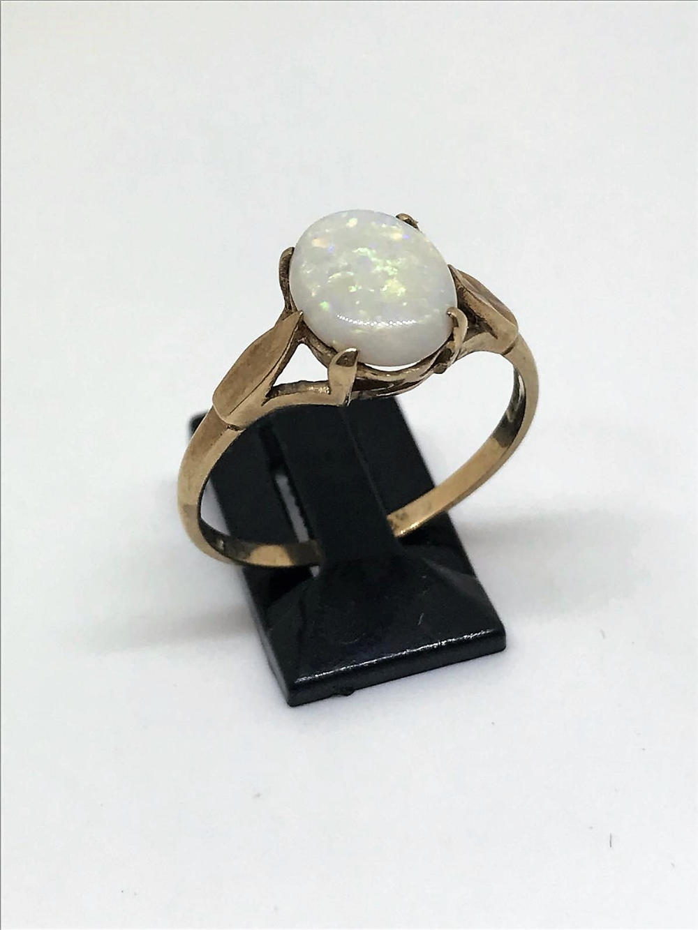 9ct gold opal ring - Image 2 of 2