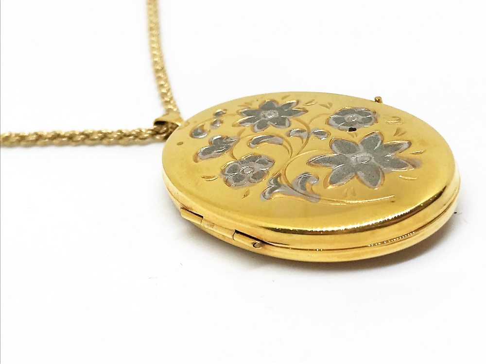 9ct gold locket - Image 2 of 2