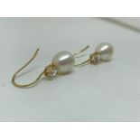 18ct gold pearl drop earrings