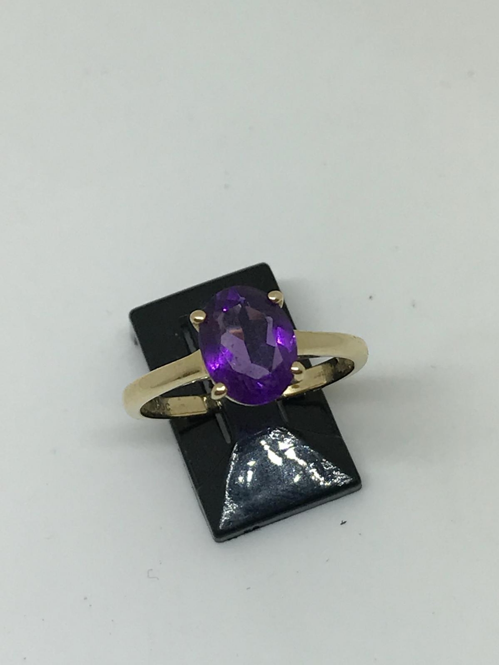 9ct gold amethyst ring - Image 2 of 2