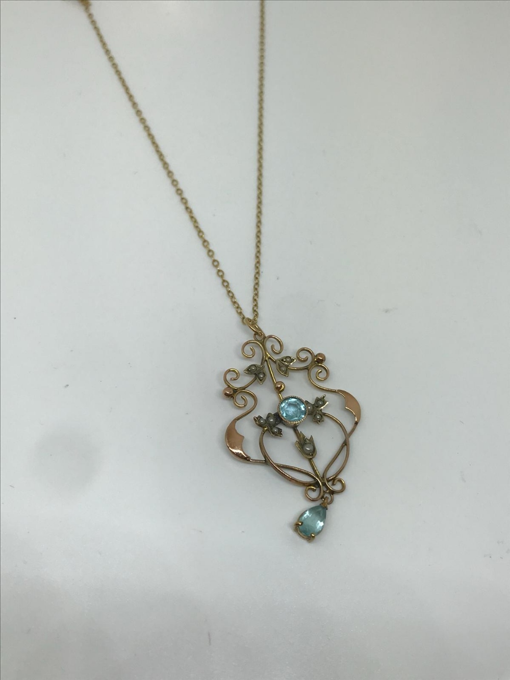 9ct gold pearl and blue stone pendant and chain