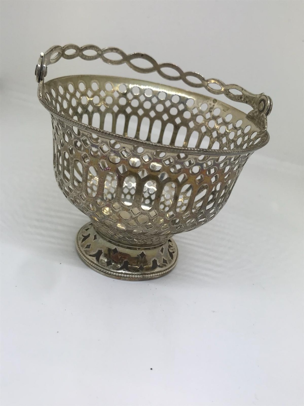 Silver Chester miniature basket - Image 2 of 3