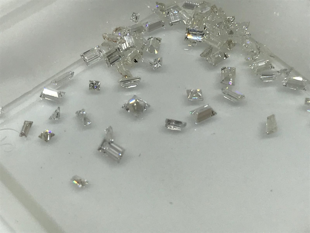 Assorted loose diamonds (2.5ct) - Image 2 of 2