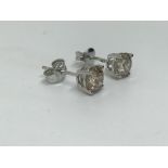 18ct gold diamond stud earrings