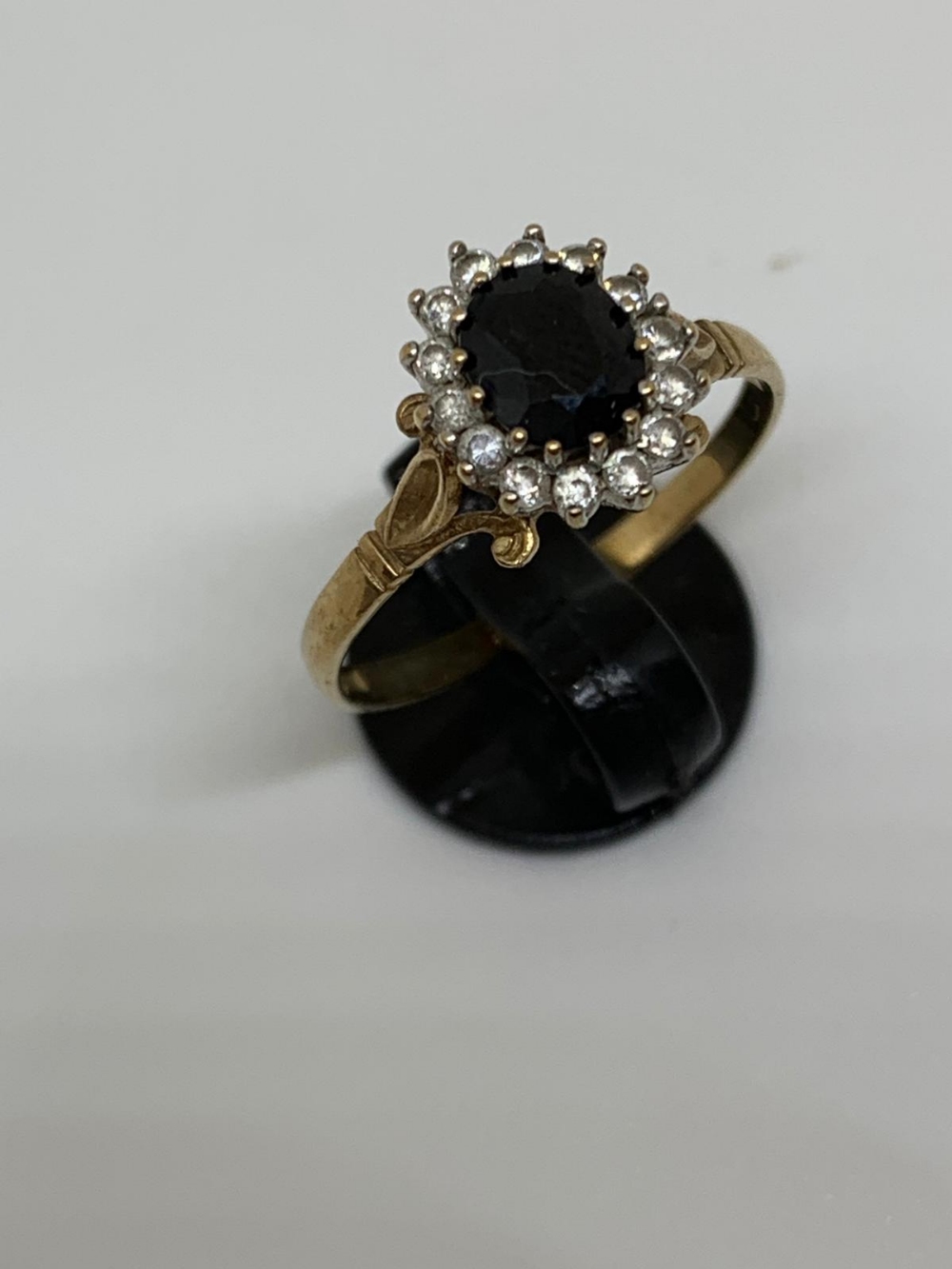 9ct gold sapphire and CZ ring - Image 2 of 2