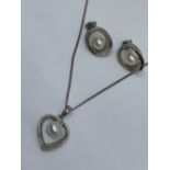 Silver pearl and CZ pendant set