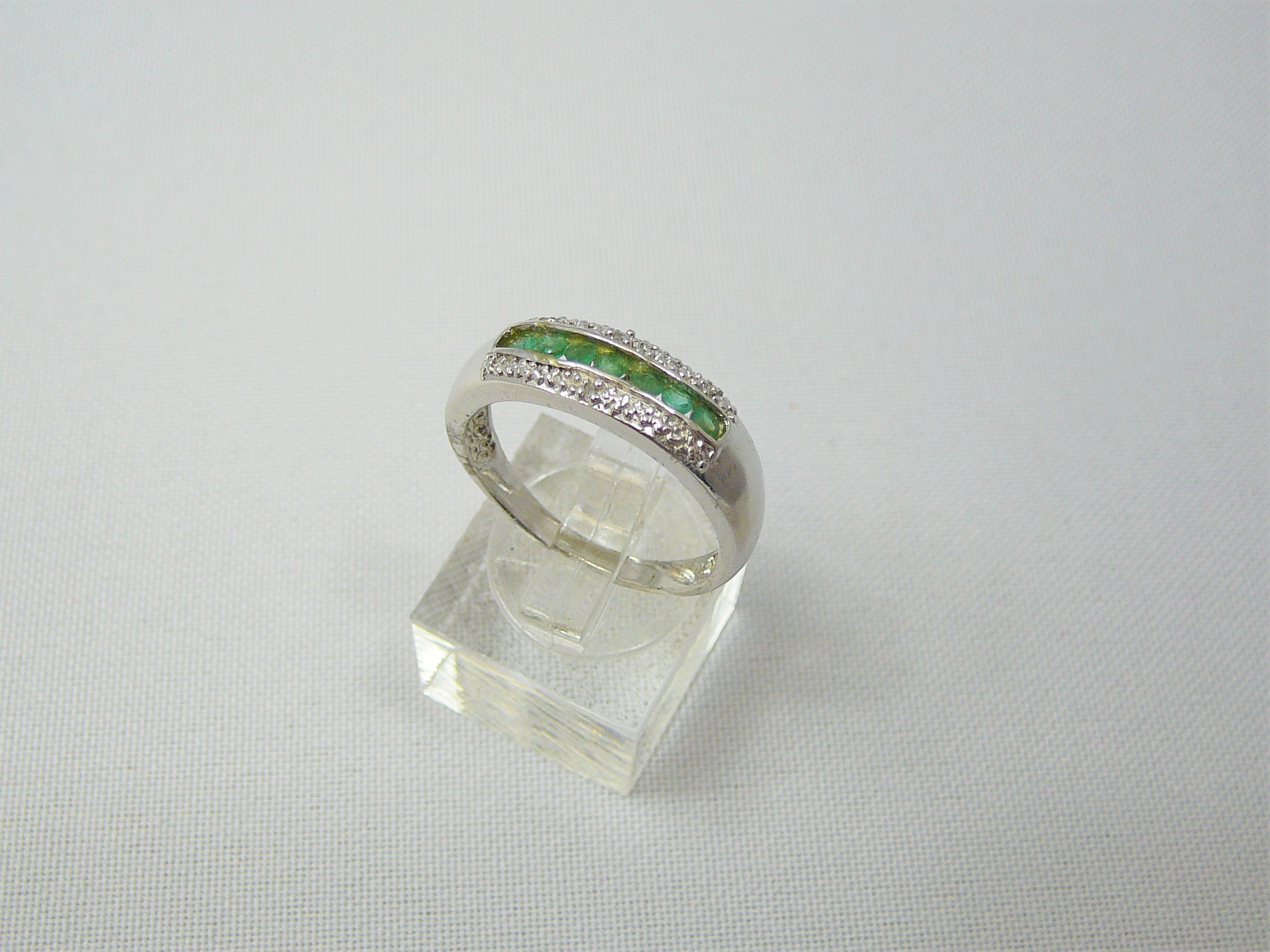 Silver emerald and diamond ring - Image 2 of 2