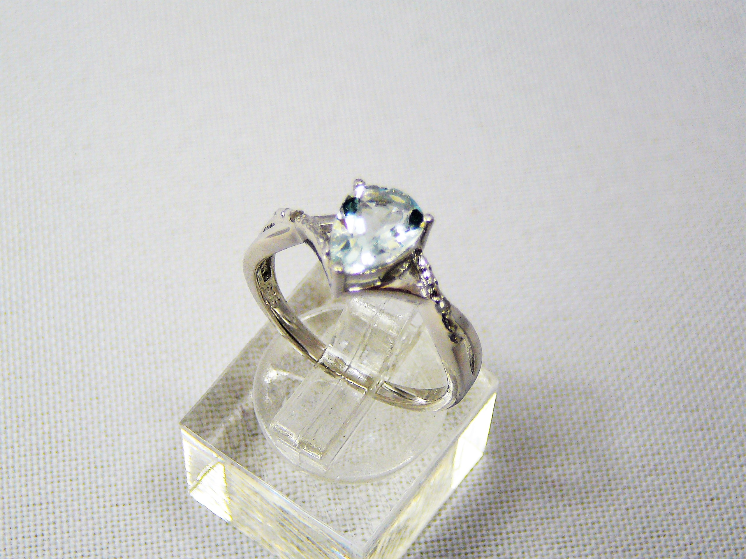 Silver aquamarine and diamond ring - Image 2 of 3