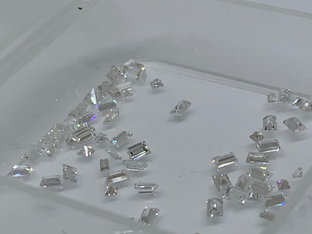 Assorted diamonds - Image 2 of 2