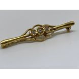 18ct yellow gold diamond brooch