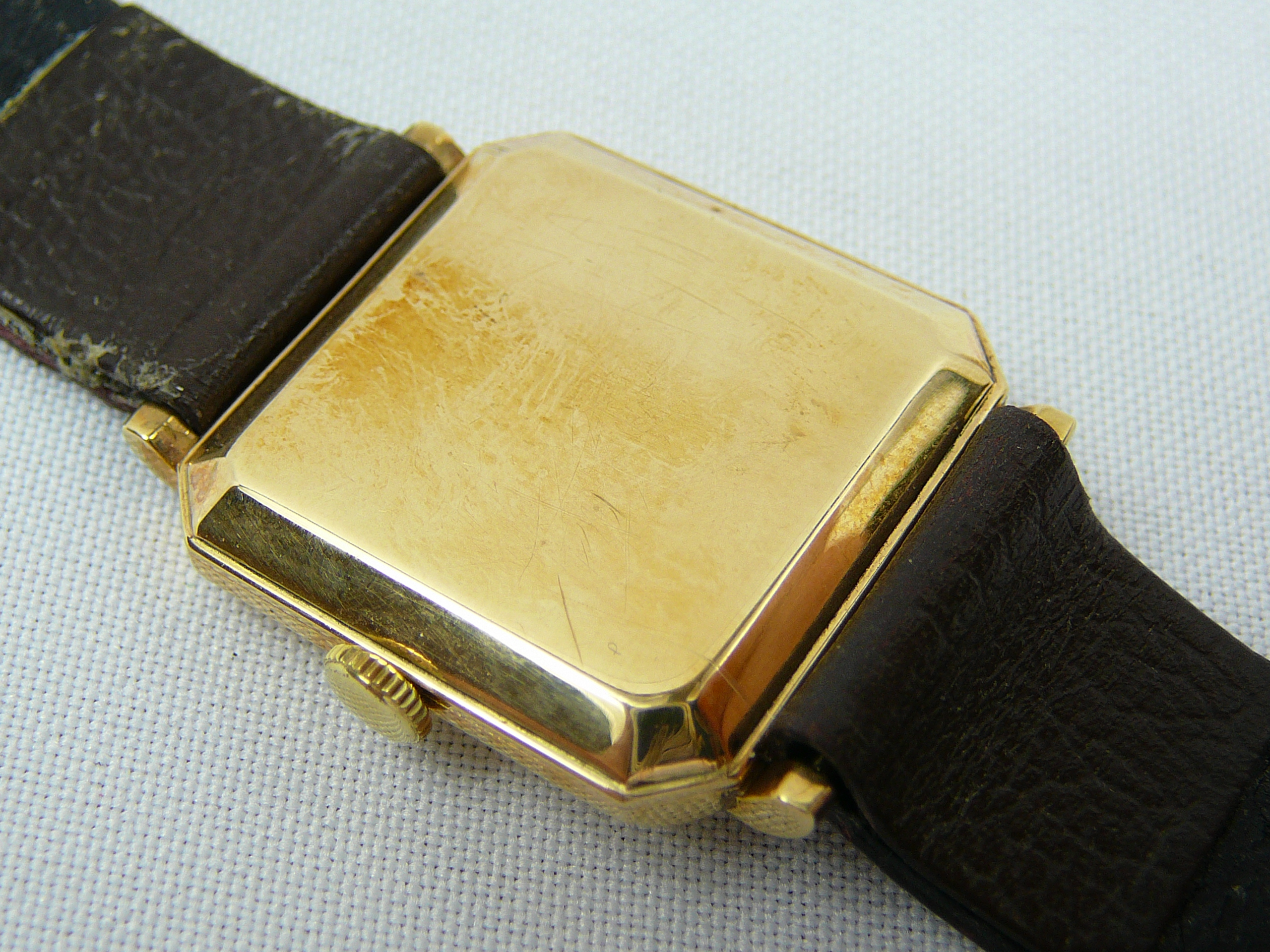 Gents 9ct gold Avia vintage wrist watch - Image 4 of 4