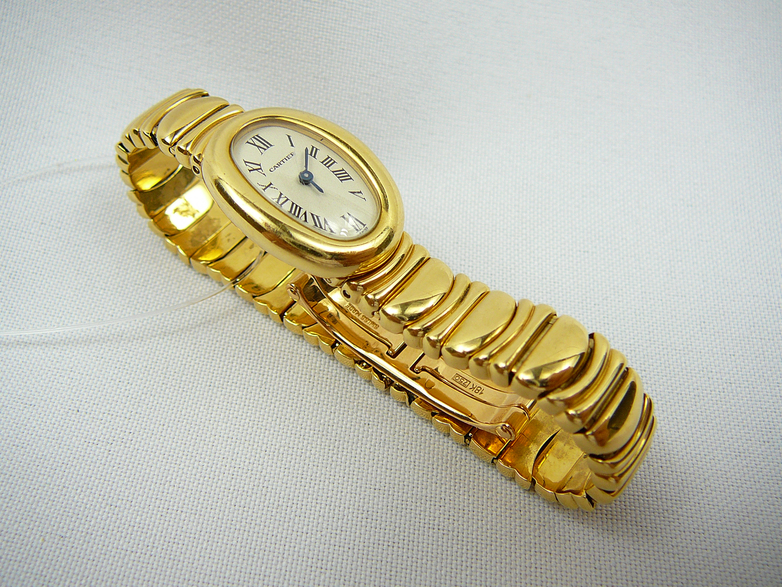 Ladies 18ct gold Cartier wrist watch - Image 2 of 5