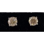 18ct white gold diamond stud earrings