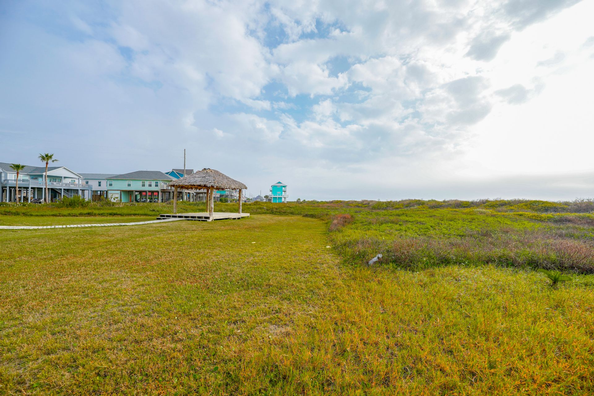 Huge Gulf Front Lot in Crystal Beach - Image 16 of 32