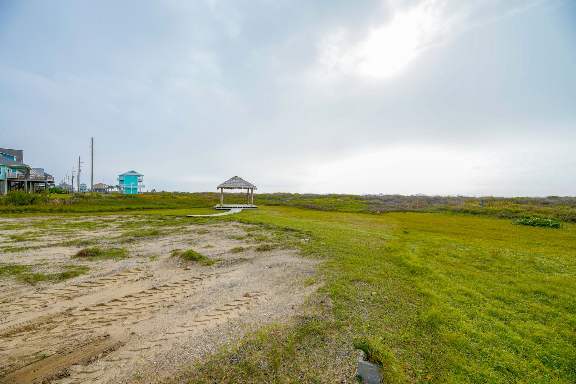 Huge Gulf Front Lot in Crystal Beach - Image 10 of 32