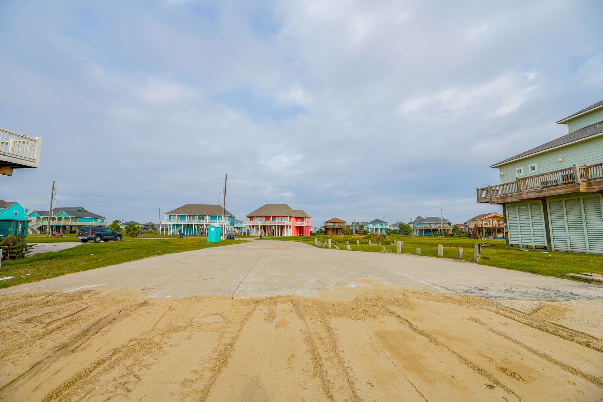 Huge Gulf Front Lot in Crystal Beach - Image 3 of 32