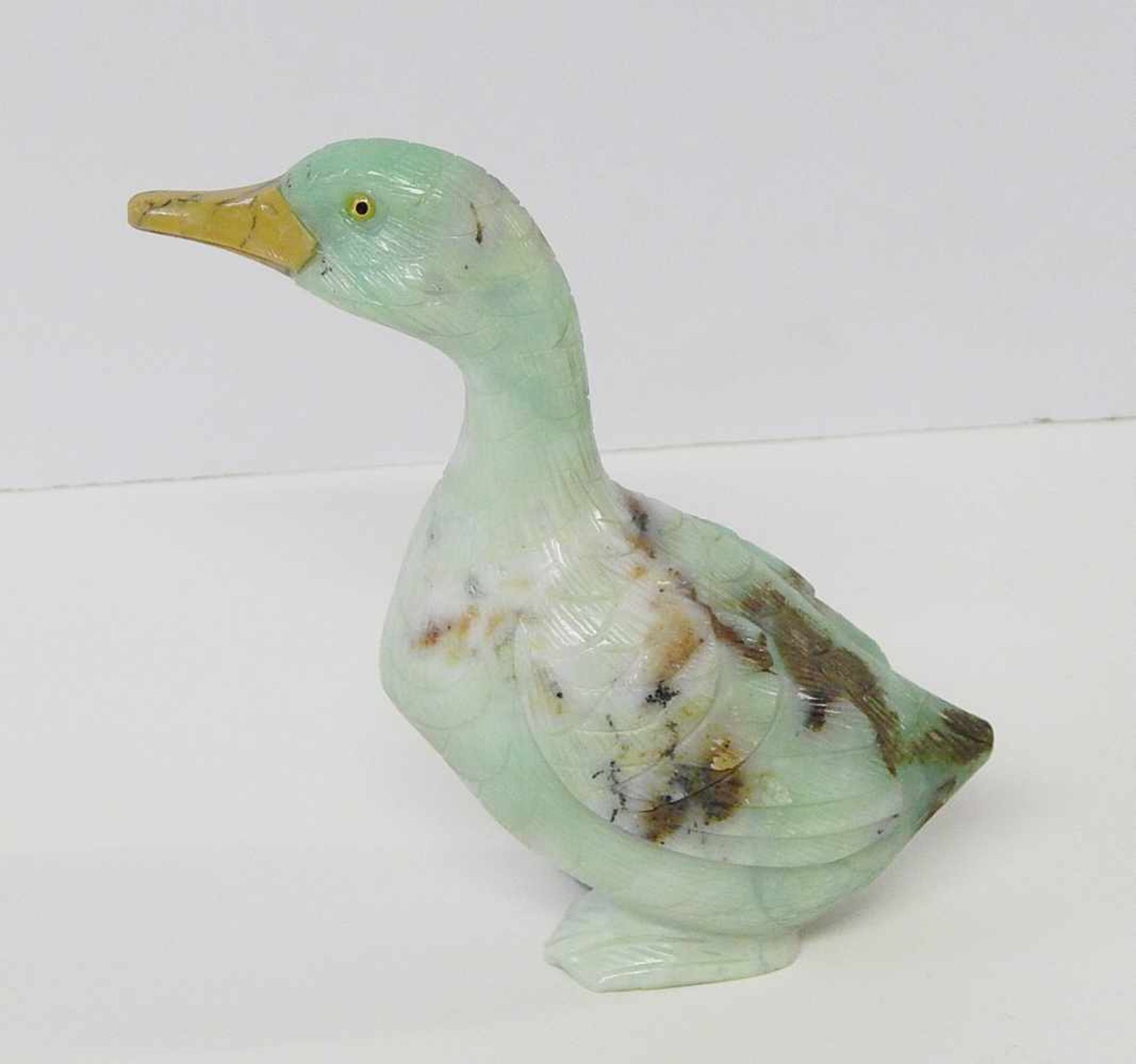 Skulptur Ente aus schlesischem Chrysopras, ca.11x11cm(LxB), ca.0, 3kg schwer, Idar-Oberstein, 2. - Bild 2 aus 2