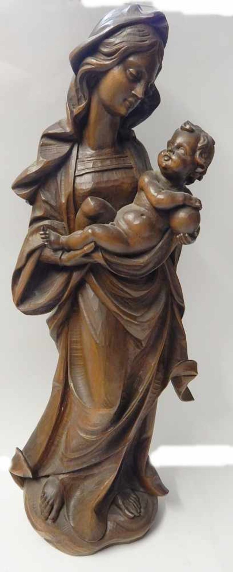 Madonna mit Kind, neuzeitliche Holzschnitzarbeit, Höhe ca.80cm
