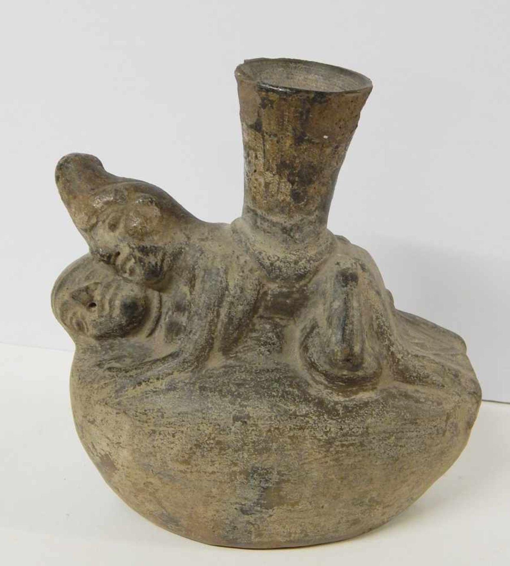 Trinkgefäß, Terracotta, Höhe ca. 17cm, Peru, 19./20.Jahrhundert