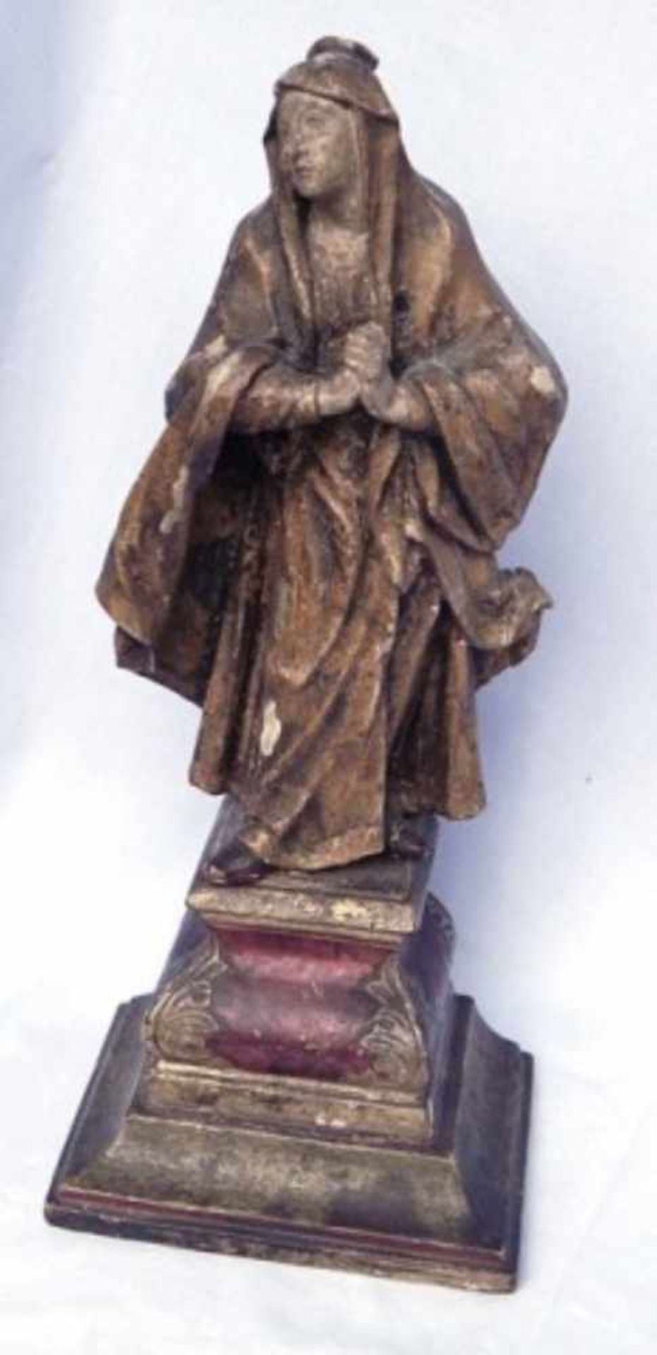 Skulptur "Gottesmutter Maria", süddeutsche Holzschnitzarbeit aus Franken, Gesamthöhe ca.26, 5cm, 2.