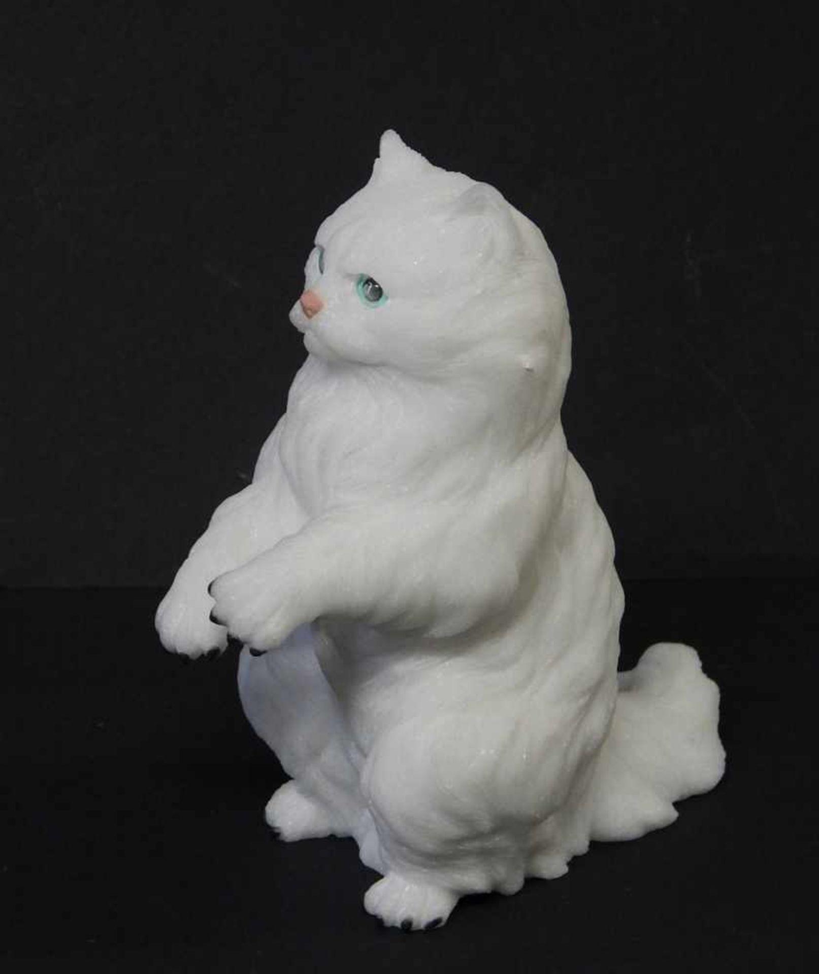 Skulptur "Aufrechtsitzende Katze", aus schneeweißem Halbedelstein(kein Marmor), ca.13x5cm(HxB), ca.