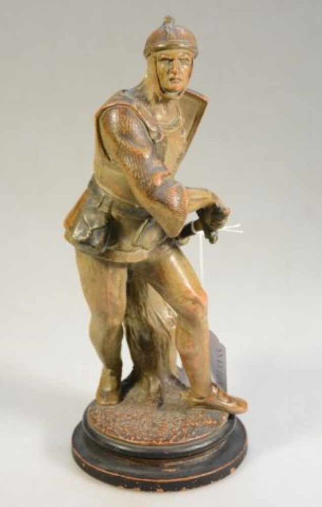 Skulptur "Ritter mit Schwert und Schild", Terracotta, Höhe ca.31cm, bodenseitig nummeriert, 1.Hälfte