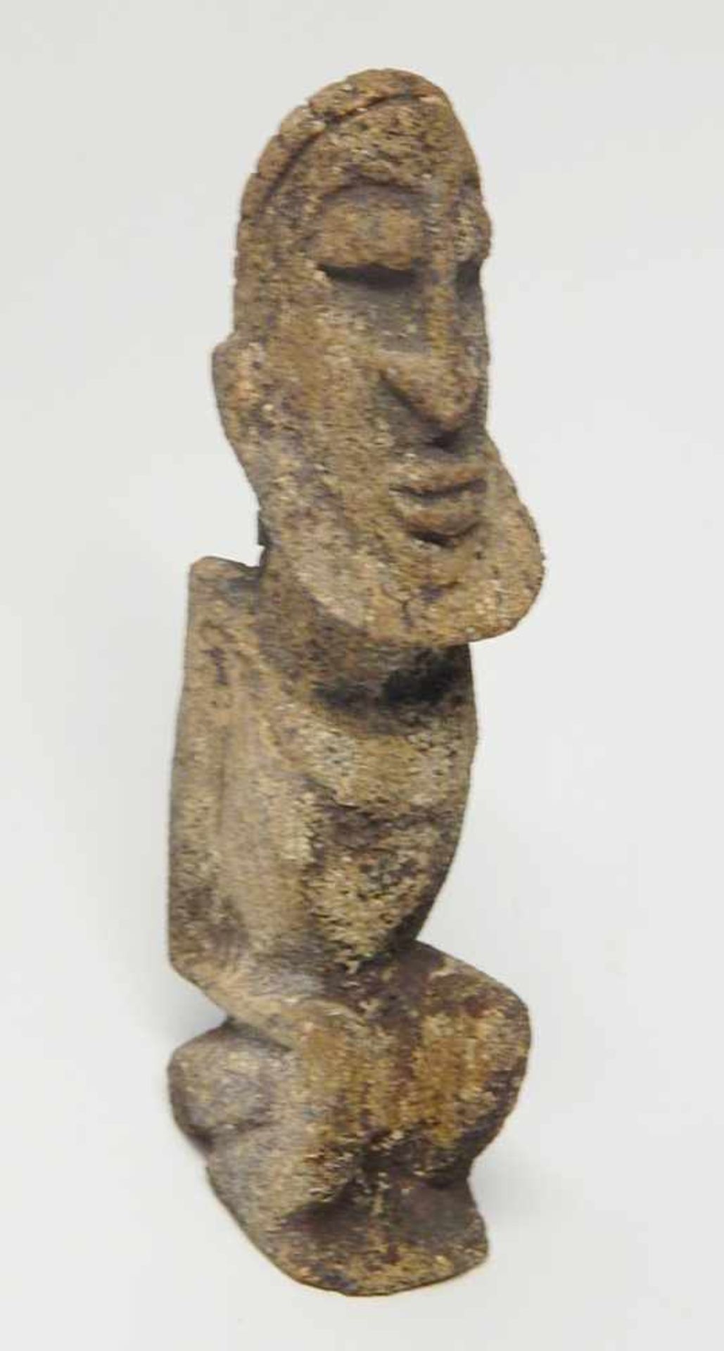 Afrikanische Steinfigur (Herrscher), Fundort Dogan, ca.5.000-4.000 v.Chr., Höhe ca.21, 5cm - Bild 2 aus 3